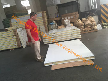 Cina l'unità di elaborazione del camlock della porta della cerniera di pannelli della stanza di conservazione frigorifera riveste 200mm di pannelli per alimento congelato fornitore
