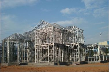 Cina Costruzioni d'acciaio commerciali galvanizzate Designe modulari prefabbricate con acciaio laminato a freddo fornitore