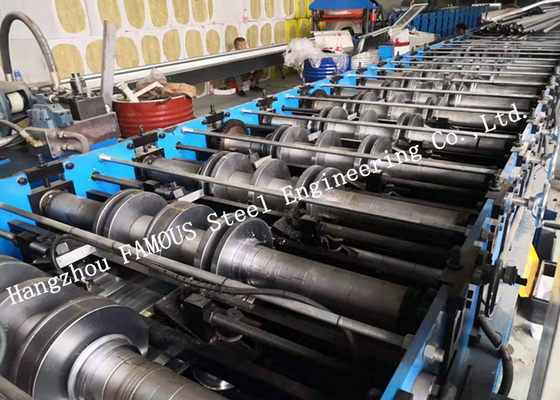 Cina 2-11 l'alternativa di Comflor 210 di lunghezza dei tester ha galvanizzato la linea di produzione della lamiera di acciaio fornitore