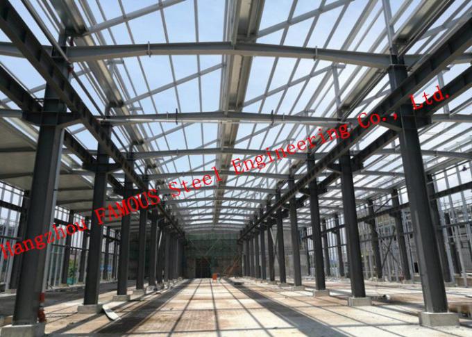La struttura di costruzioni d'acciaio industriale dell'installazione facile pagina il rivestimento della costruzione dell'officina 0