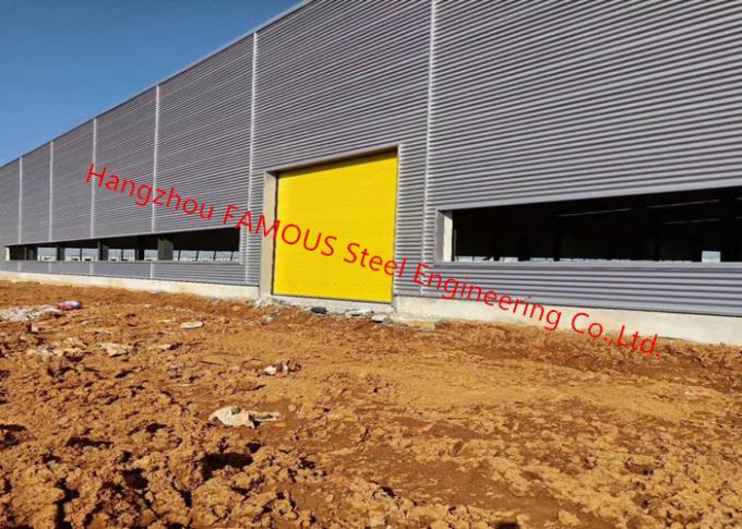 Porte industriali isolate del garage del portone di rotolamento della fabbrica che sollevano per l'uso interno ed esterno del magazzino 0
