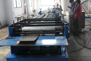 Cina Il Purlin di C lamina a freddo la formazione della macchina con la perforazione/taglio dell'auto fornitore