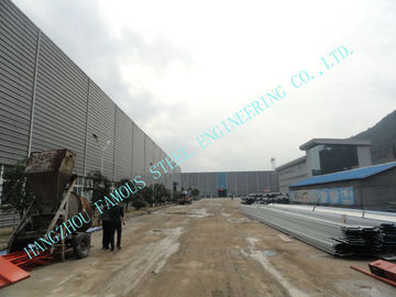 Cina Luce costruzioni d'acciaio industriali prefabbricate di Multipan di ASTM 65 x 95 con i pannelli composti fornitore