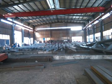 Cina Costruzioni d'acciaio industriali della struttura d'acciaio pre costruite con il tetto Panles fornitore