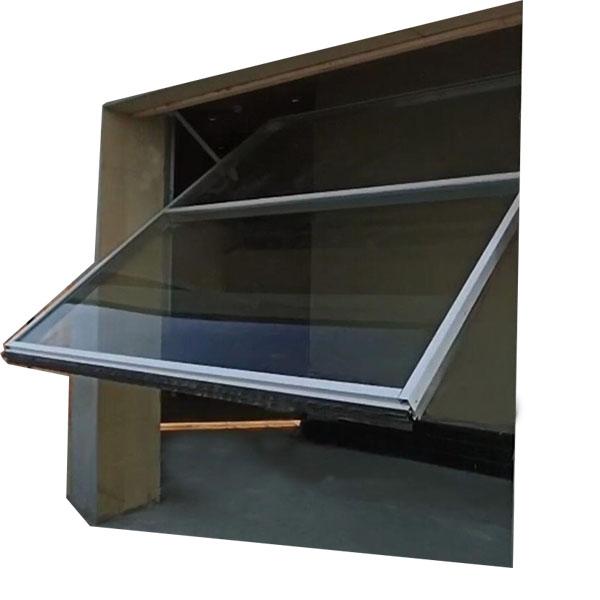 Inclinazione del baldacchino sul sistema del contrappeso montato pannello del vetro temperato della porta del garage 2